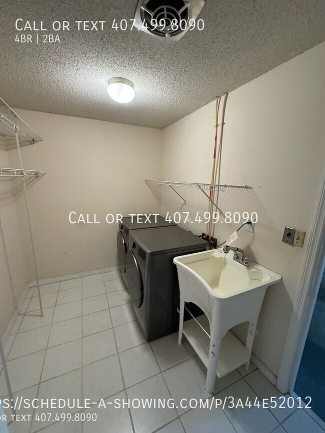 Building Photo - 3 Wooden Shoe Ln