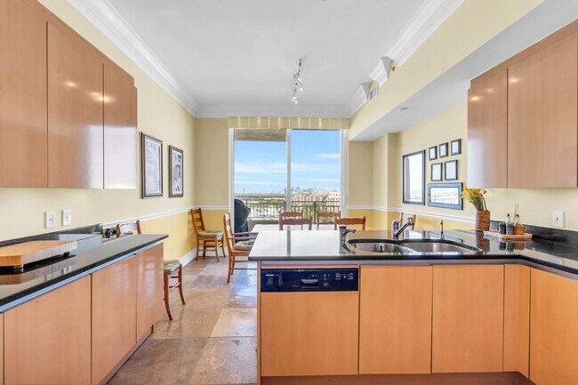 Building Photo - Step into luxury with this fully furnished PH offering stunning ocean and bay views. Located in t...