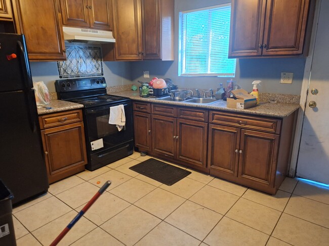 Kitchen - 6931 N El Dorado St