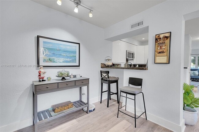 Building Photo - 618 86th St