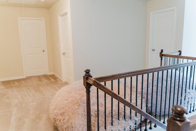 Building Photo - 3830 Kittery Point SW