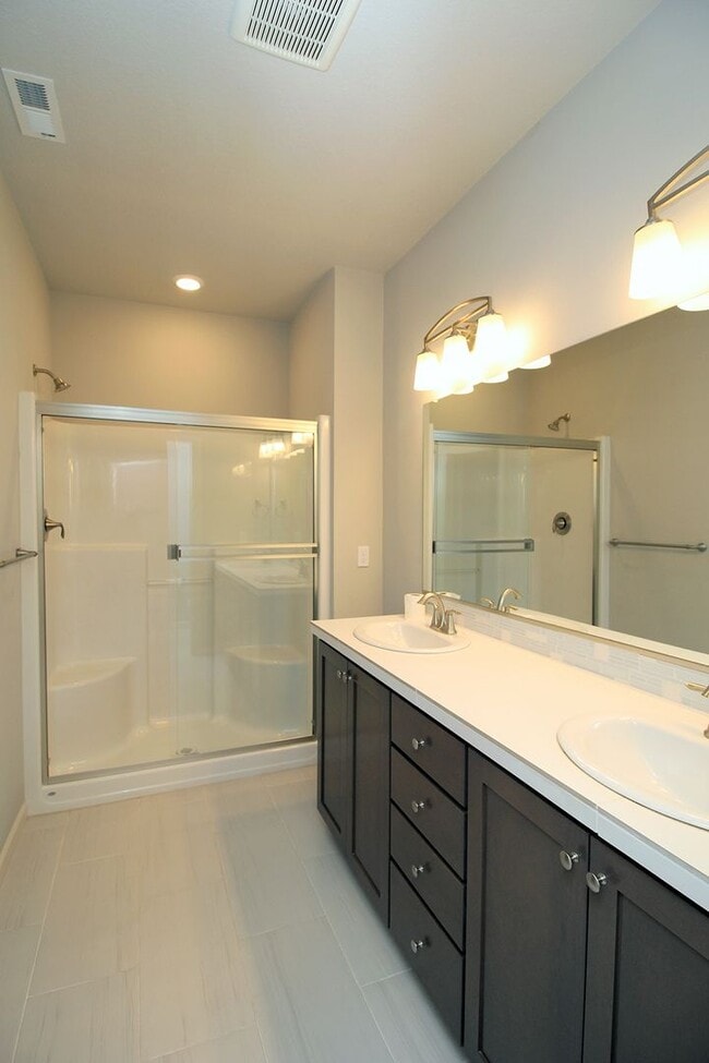 Building Photo - 3923 SE 70th Ave