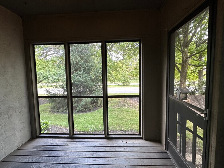 Building Photo - 7043 Muirfield Dr