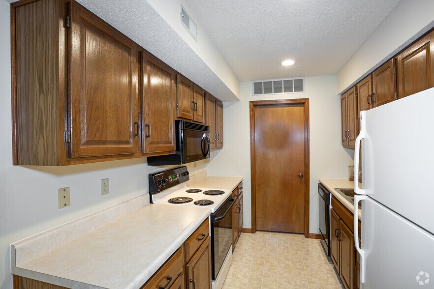 Broadway Village Apartments 36 Broadway Village Dr Columbia MO 65201