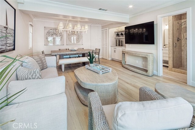 Building Photo - 410 Acacia Ave