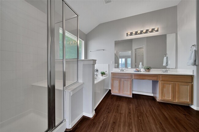 Building Photo - 28634 Hidden Cove Dr