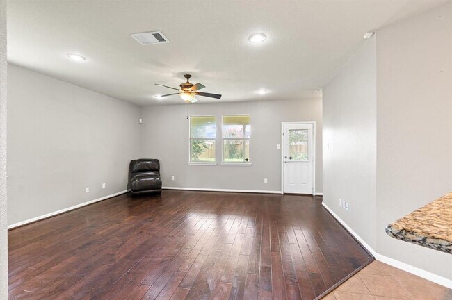 Building Photo - 18339 Red Oak Manor Ln