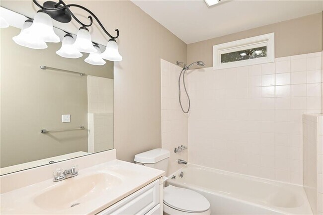 Building Photo - 1133 Hopedale Ln