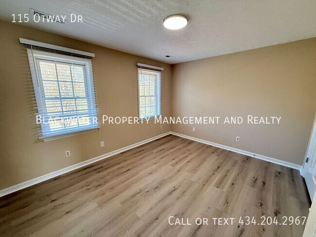 Building Photo - 115 Otway Dr