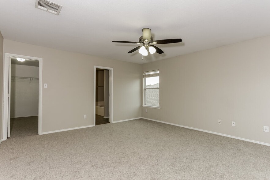 Building Photo - 2026 Times Rd