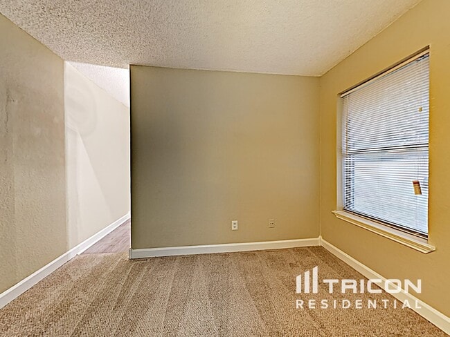 Building Photo - 429 Parkridge Blvd