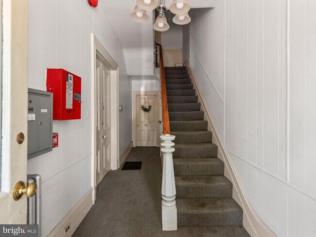 Building Photo - 318 N Matlack St