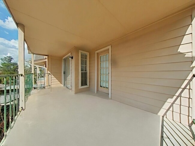 Building Photo - 3770 Lovers Wood Ln