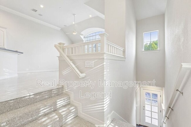 Building Photo - 4097 Oberlin Way