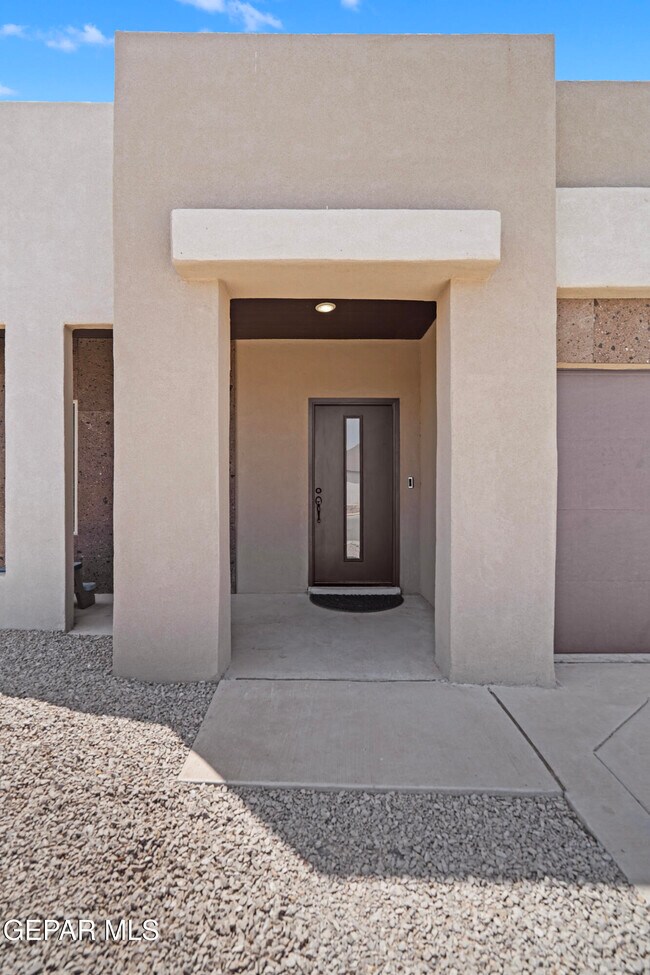 Building Photo - 932 Texas Madrone Dr