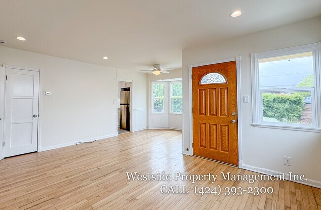 Building Photo - 740 Flower Ave