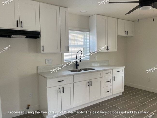 Building Photo - Nice Front House In The City Of San Bernardino