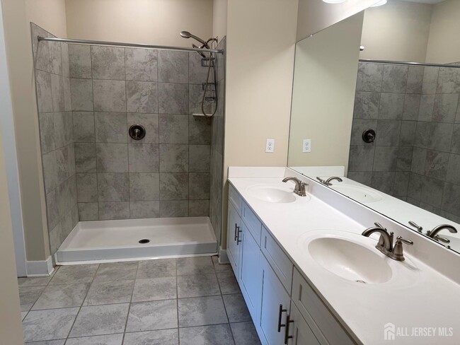 Building Photo - 816 Stiller Ln
