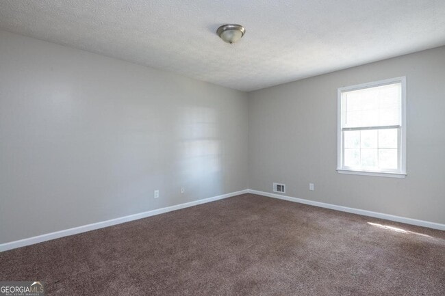 Building Photo - 580 Downing St