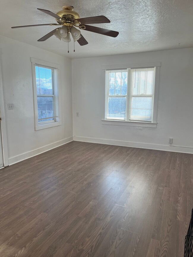 Building Photo - 1 bedroom/1 bath apartment in Elko