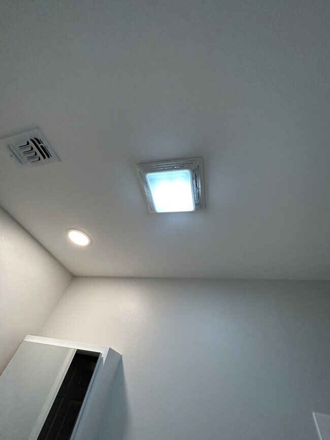 Building Photo - 2515 Kavanaugh Rd