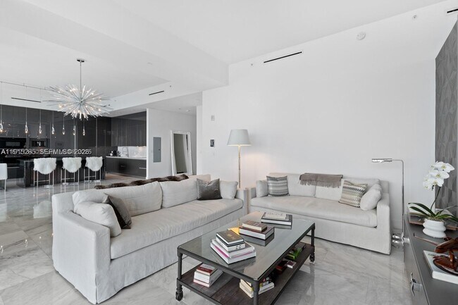 Building Photo - 1451 Brickell Ave