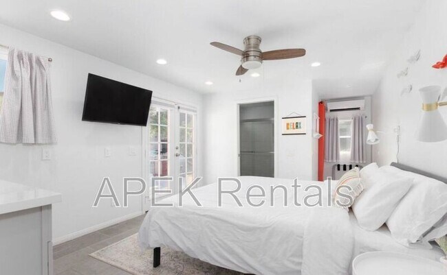 Building Photo - 2241 E Finley Rd