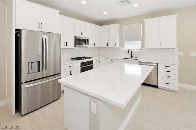 Building Photo - 11807 Pandion Ave
