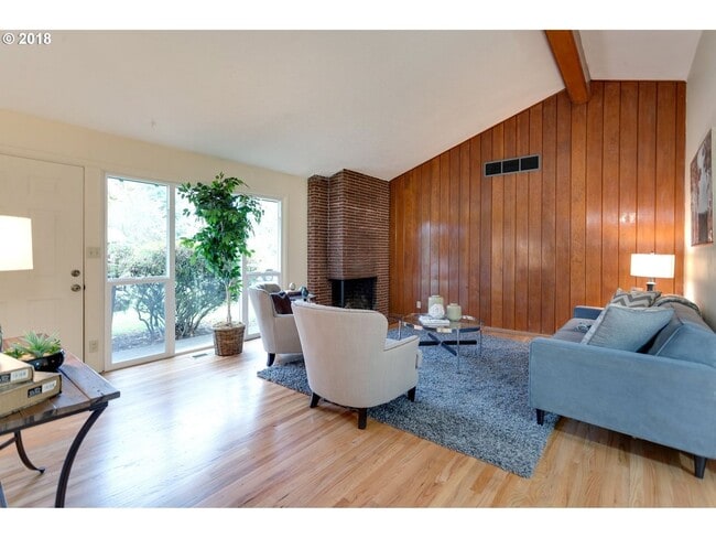 Building Photo - Cedar Hills Home on Large Lot with Fenced Backyard!!!