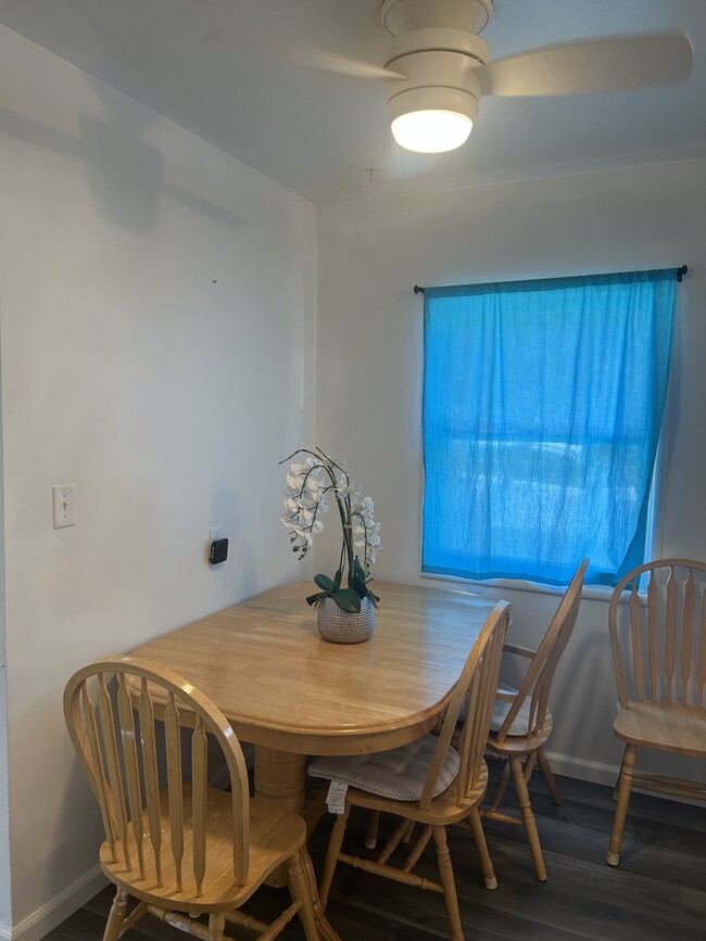 Building Photo - 1301 Higbee Dr
