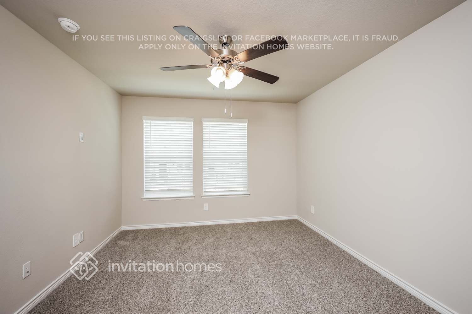 Building Photo - 3305 Blue Jay Way