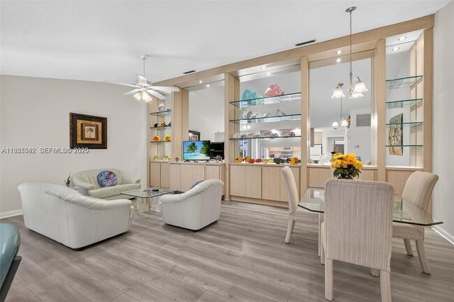 Building Photo - 7102 Geminata Oak Ct