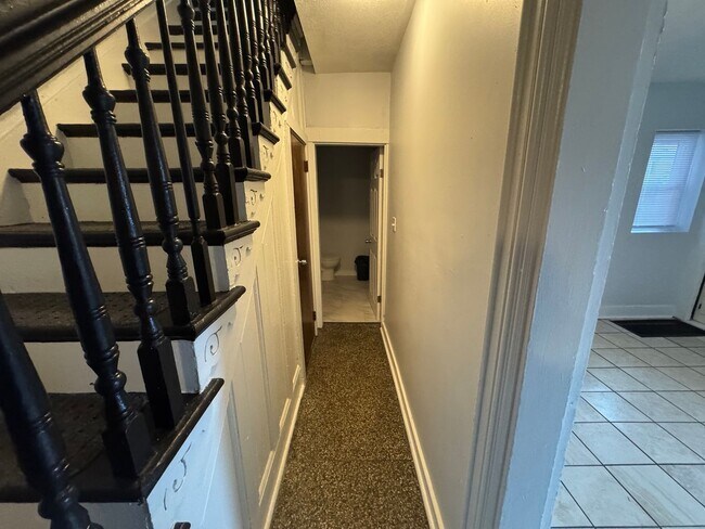 Building Photo - Charming 5BR Home in the Heart of Pittsbur...