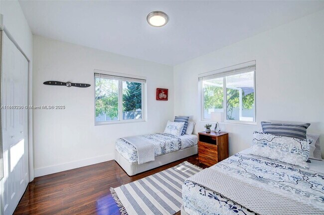 Building Photo - Northeast 169th Street, North Miami Beach, FL 33162 - 3 BR 2 BA single-family home