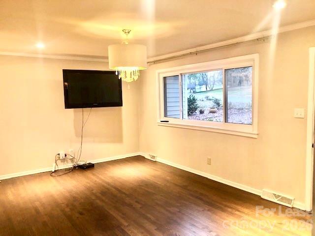Building Photo - 544 Manhasset Rd