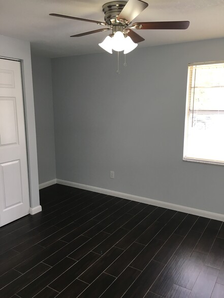 Building Photo - 7104 Hazelwood Ct