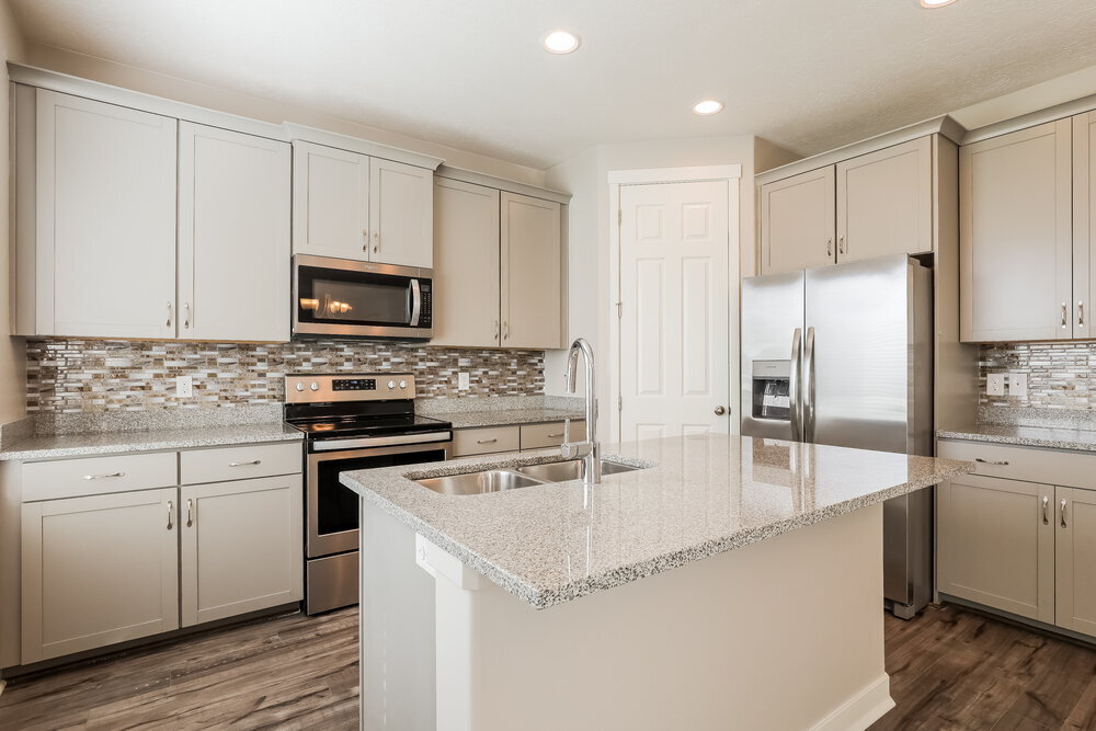 Building Photo - 5093 Summerdale Dr