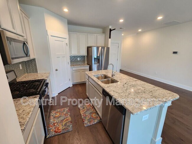 Building Photo - 112 Outback Dr