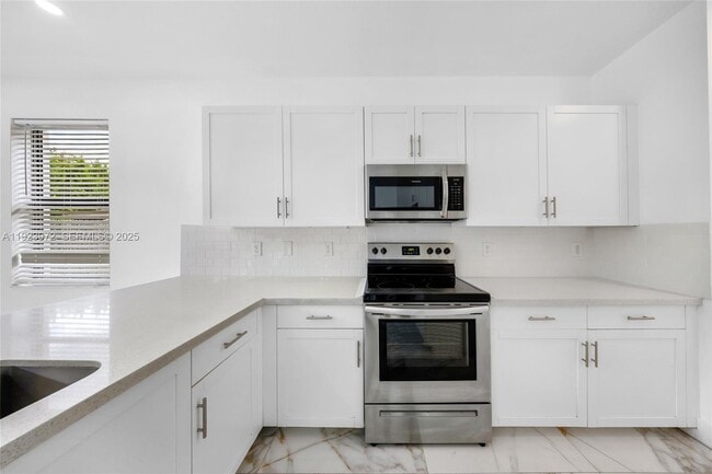 Building Photo - 268 NE 210th Way