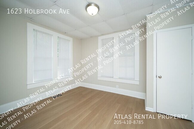 Building Photo - 1623 Holbrook Ave
