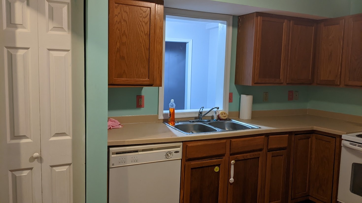 Kitchen B - 46824 Flower Dr