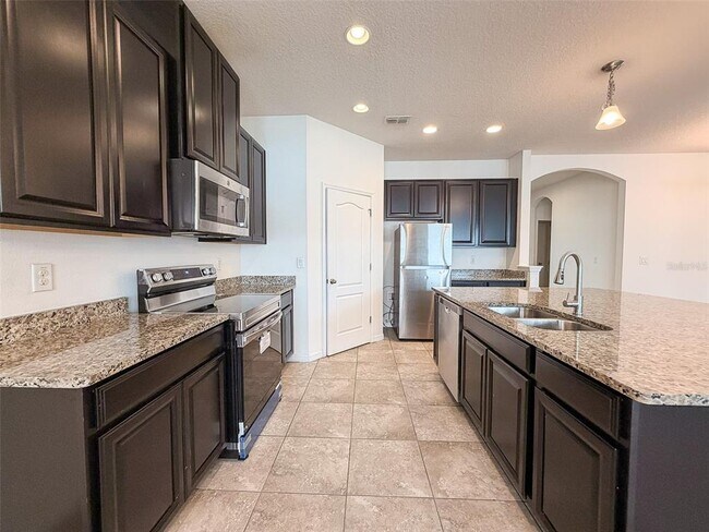 Building Photo - 908 Glazebrook Lp