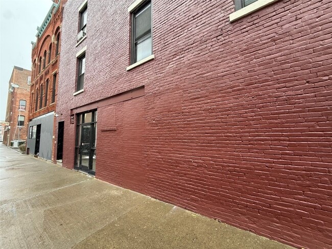 Building Photo - 25 Court St