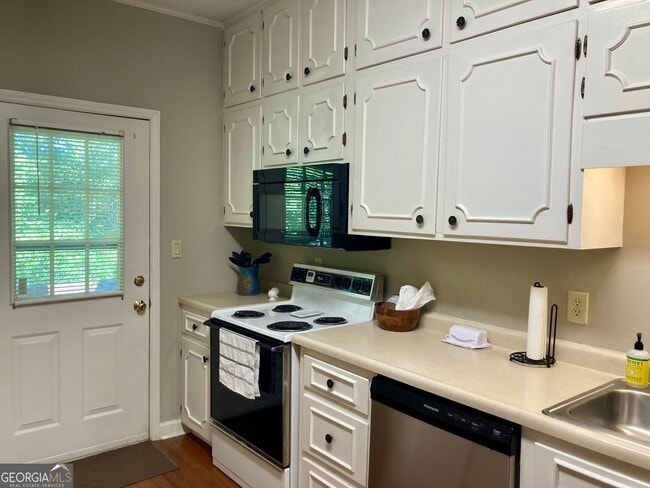 Building Photo - 110 Milledge Terrace