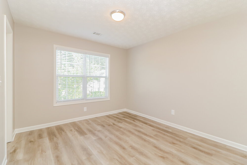 Building Photo - 2975 Northcliff Dr