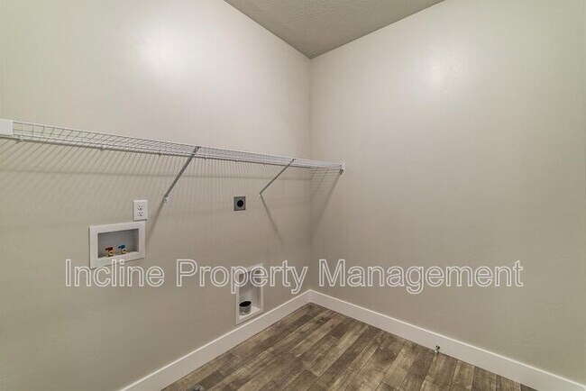 Building Photo - 619 N Emery Ln