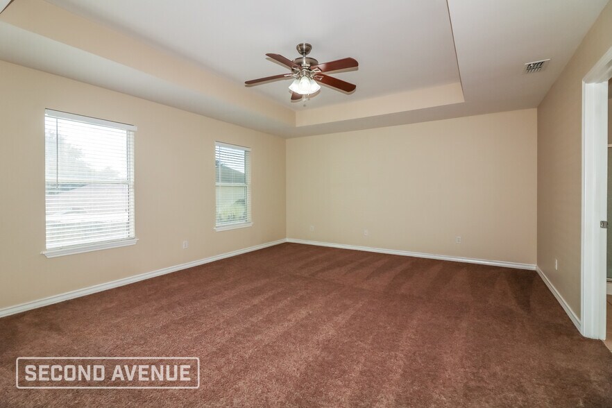 Building Photo - 7618 Cold Springs Dr