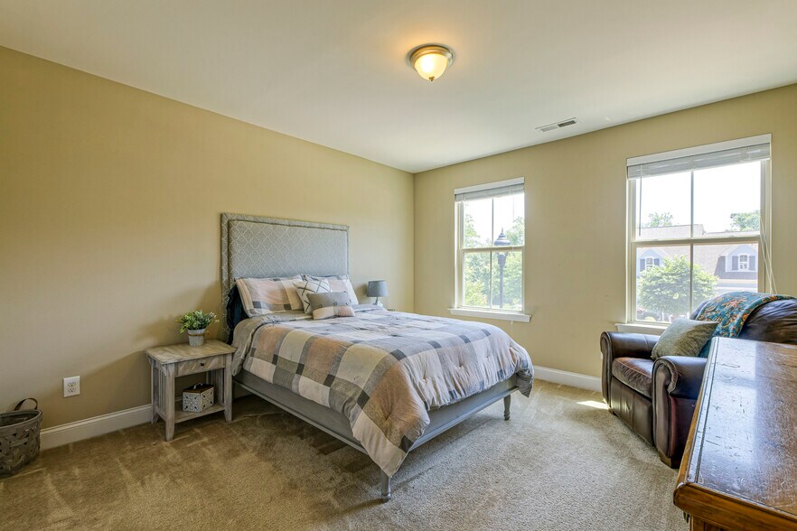 Building Photo - 1608 Cascade Falls Ln