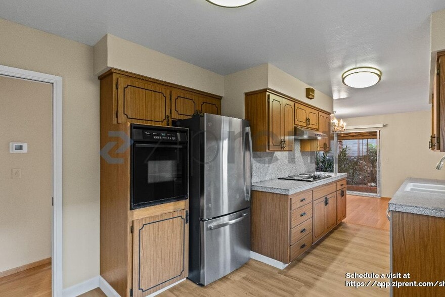 Building Photo - 452 Cirrus Ave