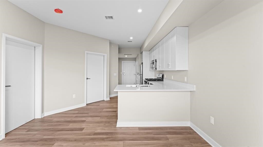 Building Photo - 475 Communipaw Ave